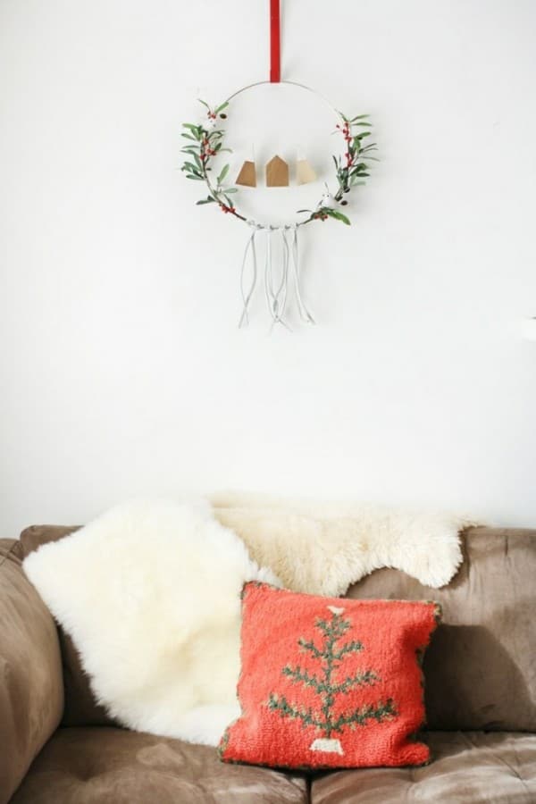 Jolie couronne de Noël minimaliste au style scandinave