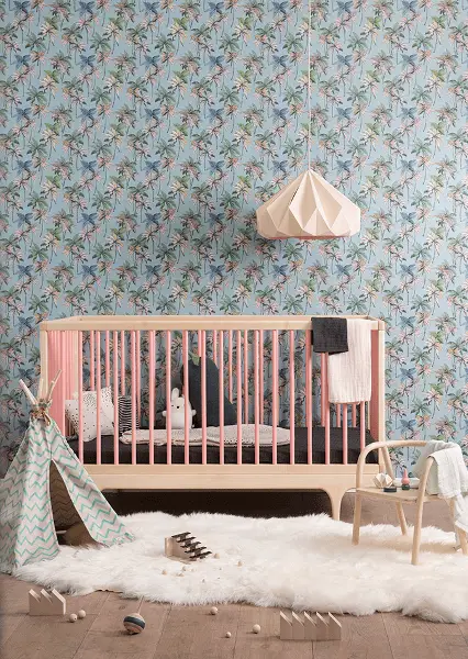 Du papier peint écologique dans la chambre d’une petite fille, une bonne idée déco